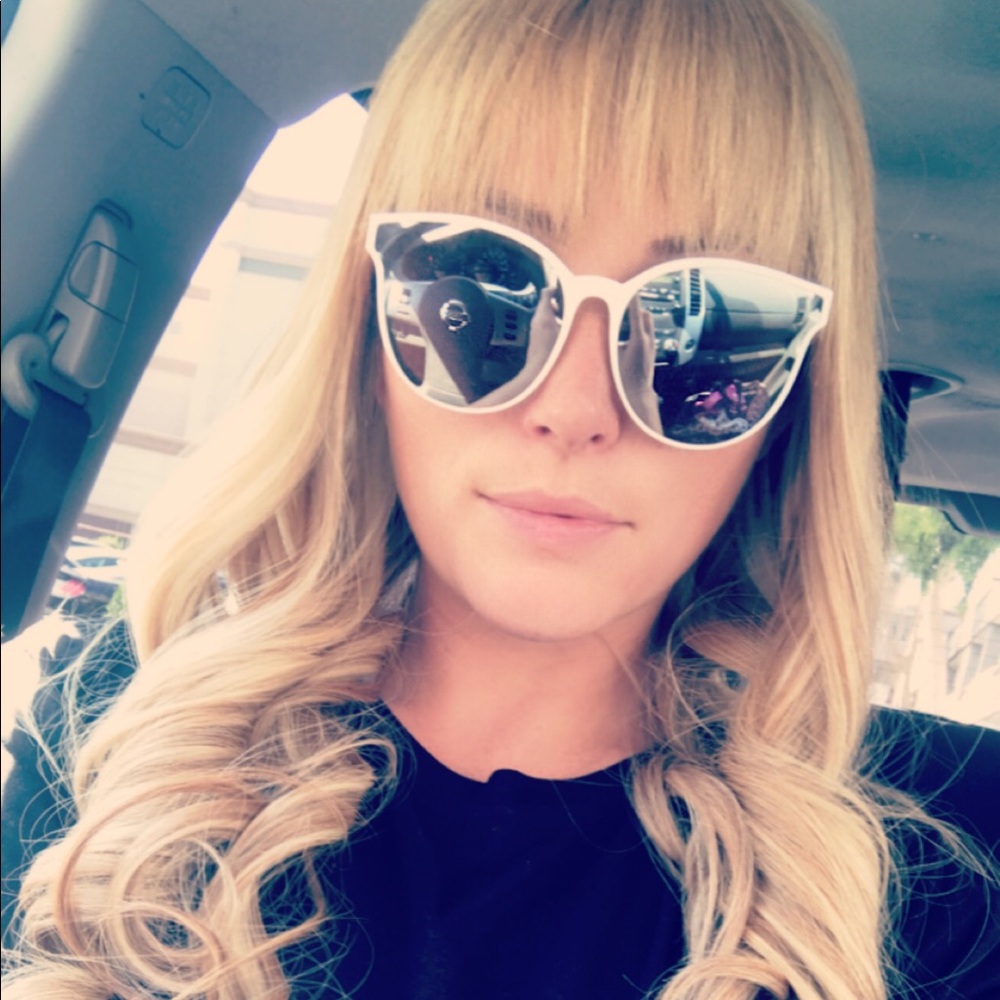 Meet your Posher, Anna